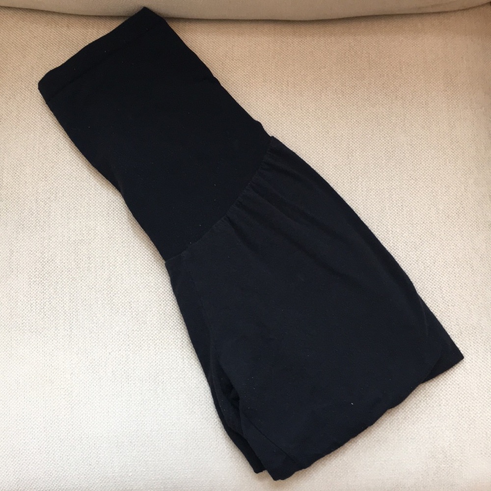 Black capri maternity leggings